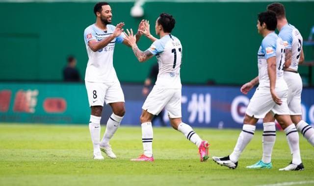 意甲2025-广州城终结不胜范加斯特却不满防守：应学会更稳定