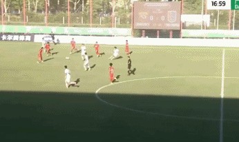 直播入口-半场：广州蒲公英2-0上海海港B队，梁正、杨悠仙破门