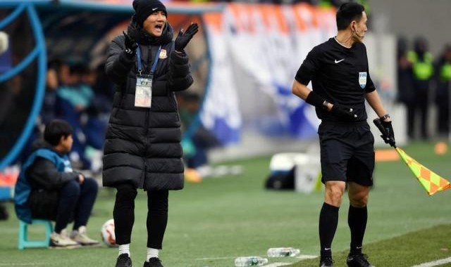 邵佳一：赢下三镇非常关键 祝贺球队取得赛季首胜