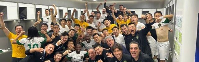 直播入口-浙江强势逆转申花再捧季军  年初曾是降级大热