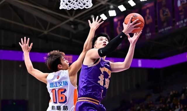 直播入口-领先20多分被逼平，曾凌铉三分球9投9中没人防，这事不怪张庆鹏