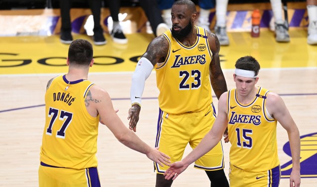 足球投注活动-首发五虎火力哪家猛？湖人未加时前10独一份 0号特工5天内轰114分