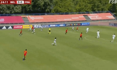 直播入口-半场：U17比利时1-0法国U17，德里森助攻贾登-塞克破门